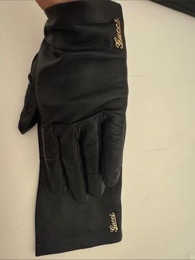 Gucci Black Leather Women Gloves with Gold Script Emblems